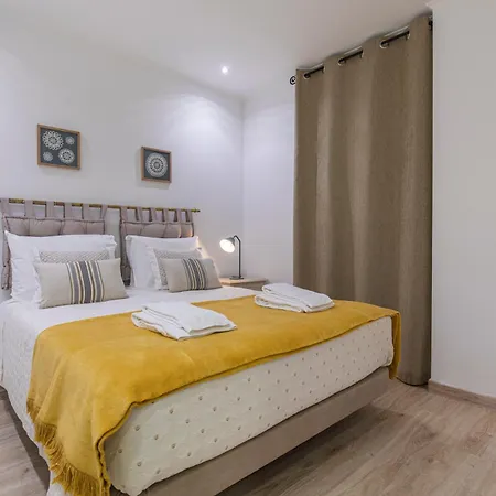 Comfortable Flat Near Marques De Pombal Апартаменты Лиссабон