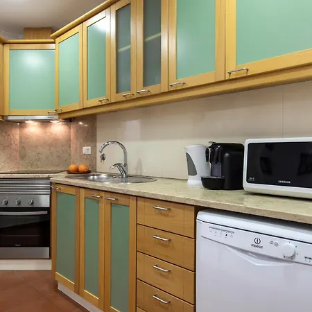 Апартаменты Comfortable Flat Near Marques De Pombal *