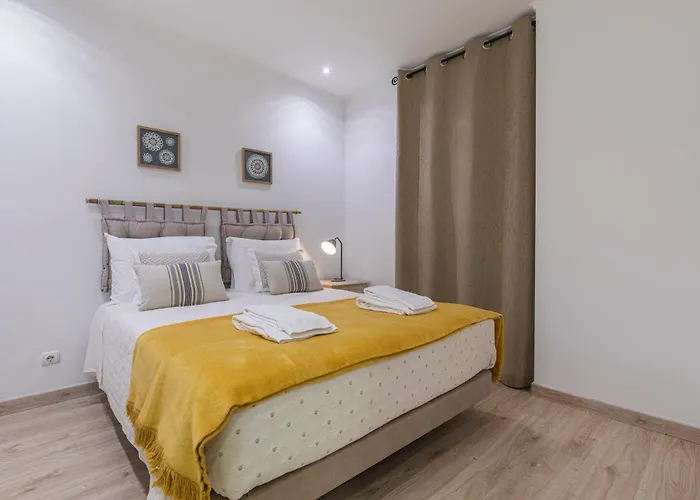 Comfortable Flat Near Marques De Pombal Apartamento Lisboa
