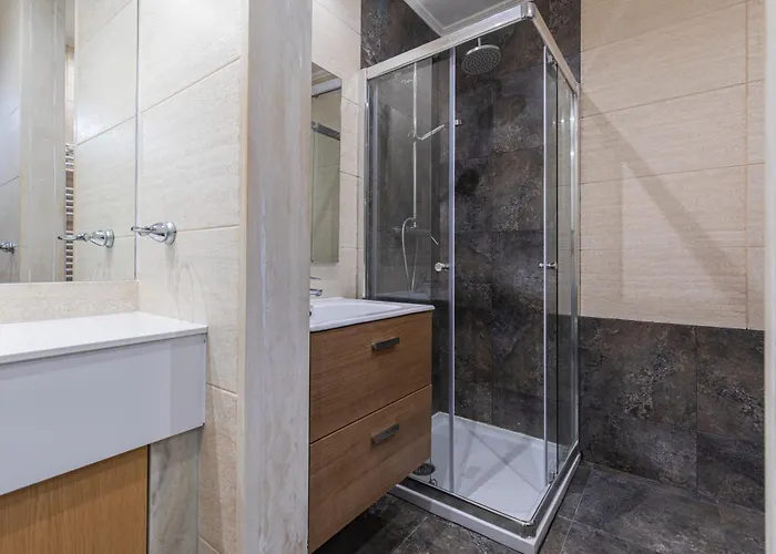 Apartment Comfortable Flat Near Marques De Pombal Lissabon